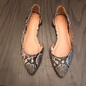 ⭐️ 2/$20 A.N.D eawy Snake Skin Flats Size 8